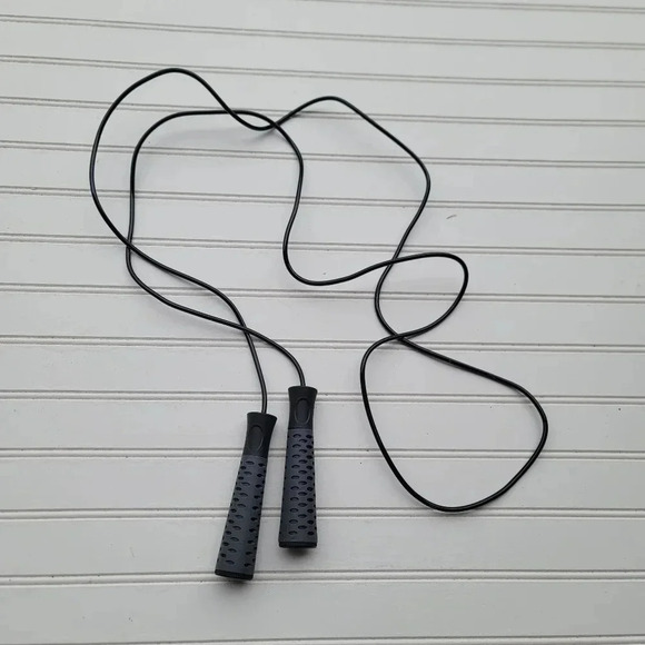 NWOT Black Gray Jump Rope Durable for Fitness Workout Exercise - Picture 1 of 6